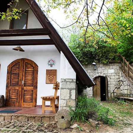 Hotel Myrtus Pince Es Vendeghaz Tarcal Exterior foto