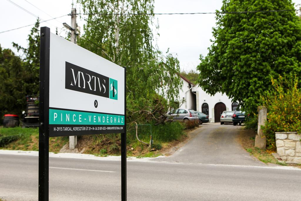 Hotel Myrtus Pince Es Vendeghaz Tarcal Exterior foto